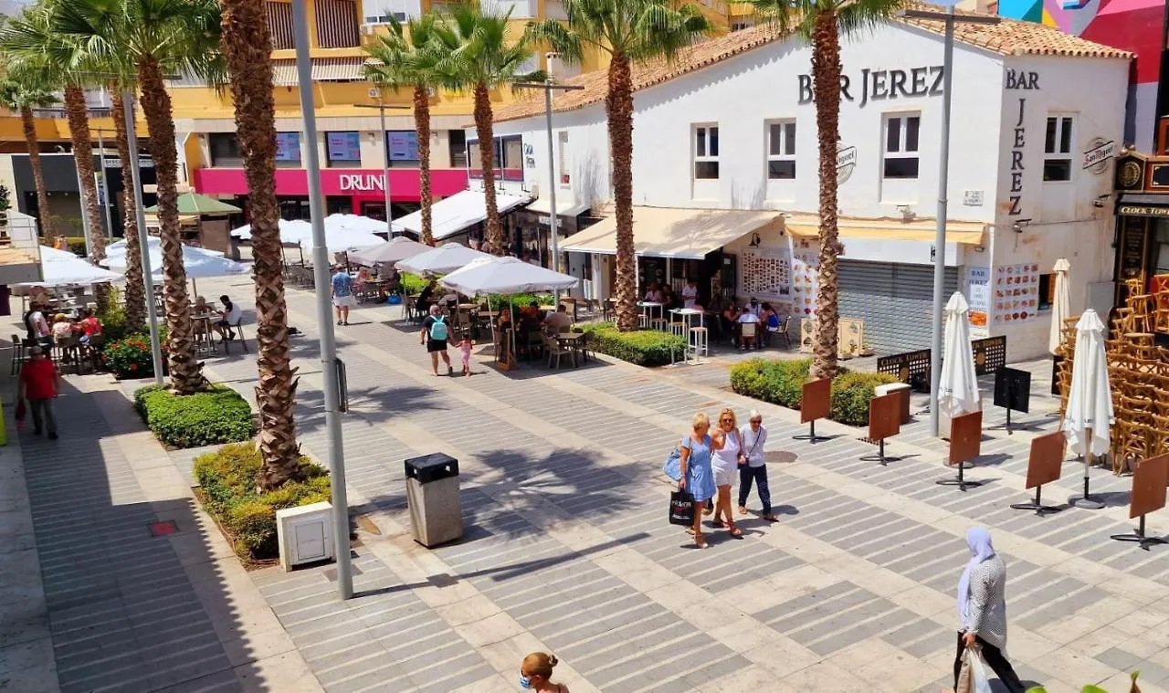 Precioso Apartamento En El Centro De Torremolinos İspanya
