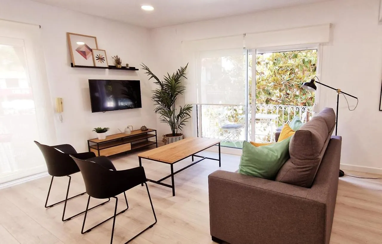 Precioso Apartamento En El Centro De Torremolinos ile iletişim